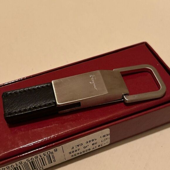 Ferragamo Black Leather Fob Keychain Silver Hardware Unisex Quiet Luxury - Picture 7 of 9